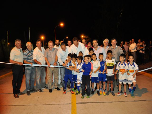 Quedó oficialmente inaugurada el cruce de vías de la calle Rufino Varela