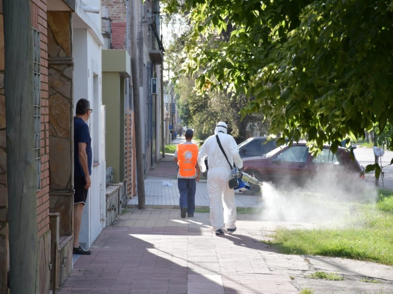 Dengue: Se realizó el primer bloqueo con personal y equipamiento de nuestra ciudad