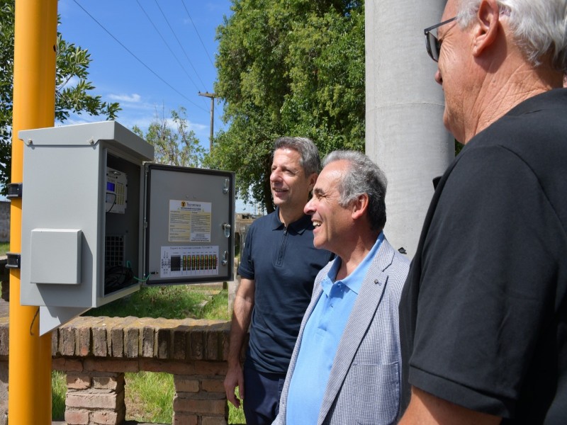 Bernarte dejó habilitado el nuevo semáforo de Av. 9 de Septiembre y Av. Savio 