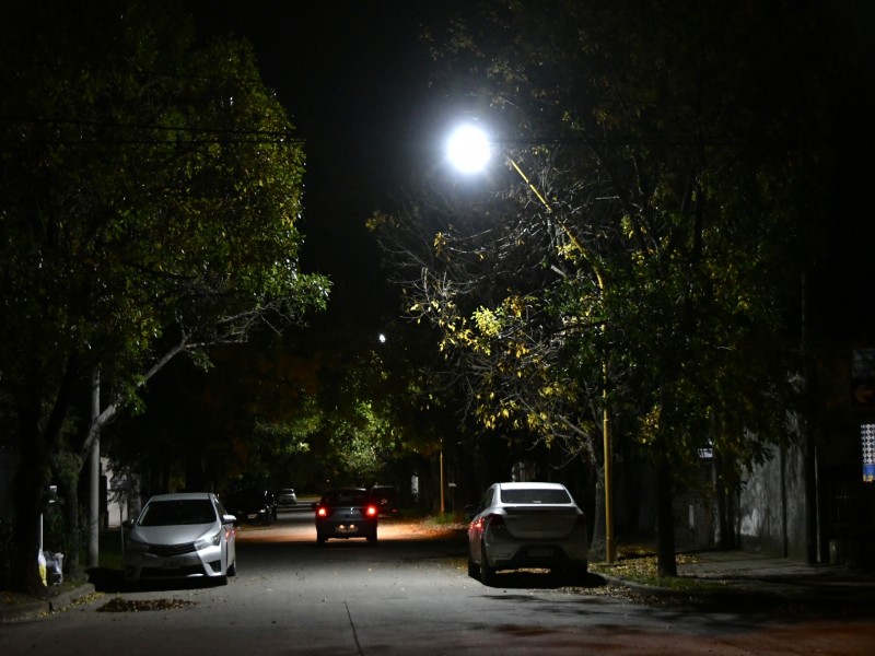 Se instalaron nuevas luces Led en barrio Jardín