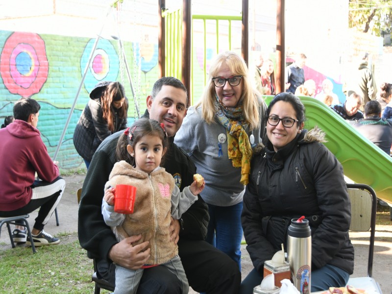 La Guardería Paula Albarracín de Sarmiento celebró su 43º Aniversario con un acto conmemorativo