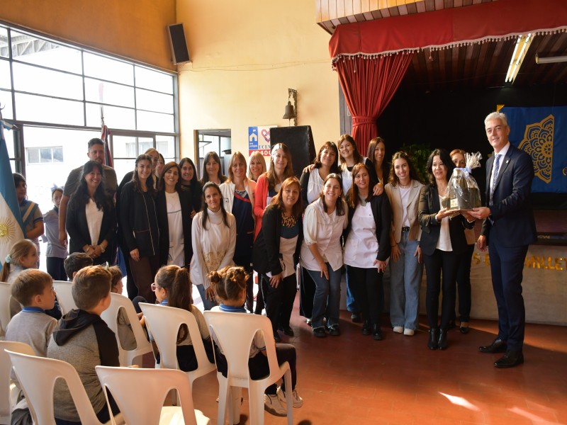 La Escuela Rafael Núñez celebró su 90° aniversario con emoción, historia y compromiso con la educación