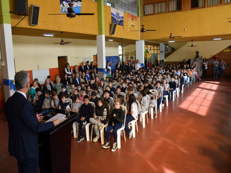 La Escuela Rafael Núñez celebró su 90° aniversario con emoción, historia y compromiso con la educación
