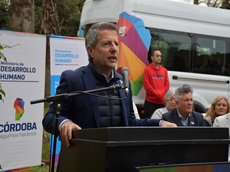 Llaryora inauguró importantes obras de infraestructura educativa y social en San Francisco