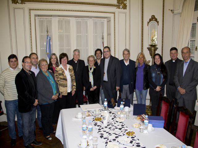 Autoridades municipales recibieron al nuncio apostólico