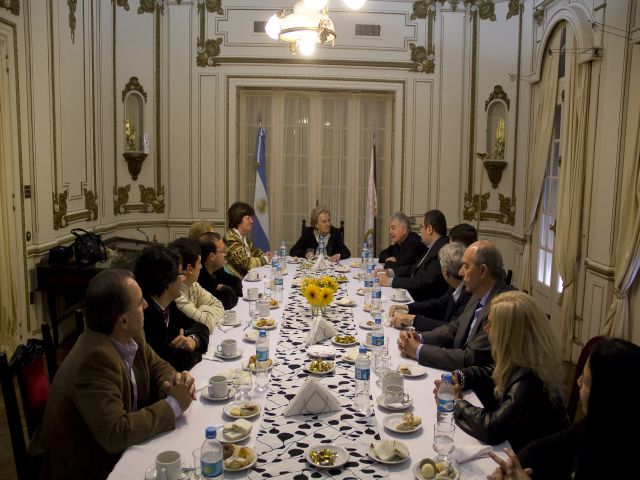 Autoridades municipales recibieron al nuncio apostólico