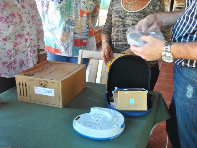 El municipio entregó cardiodesfibrilador al Sport Automóvil Club
