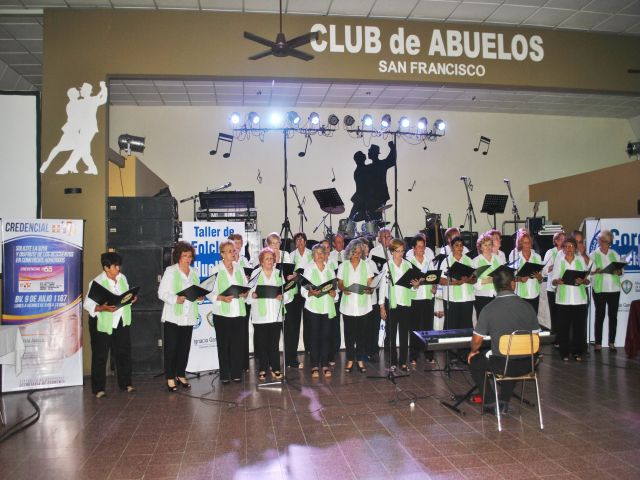 Se realizó con gran éxito la Fiesta del Adulto Mayor