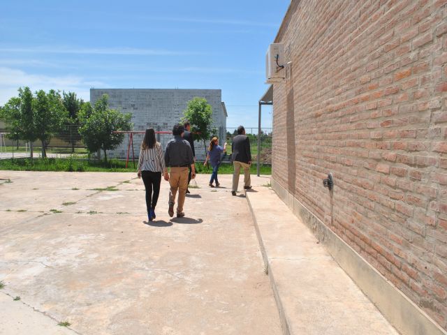 García Aresca recorrió las escuelas José M. Paz y José B. Iturraspe