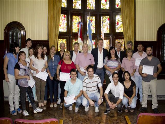 El municipio entregó 13 nuevos microcréditos a emprendedores sanfranciscqueños
