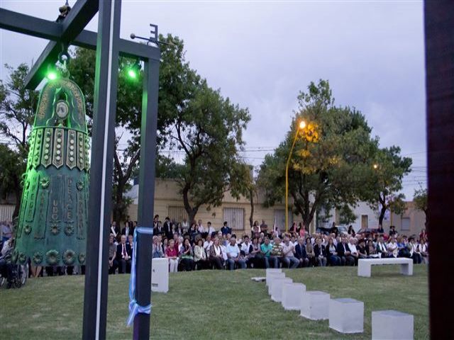 El municipio acompañó la inauguración de la Campana de la Paz 