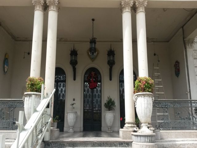 El Palacio Municipal ornamentado para las Fiestas