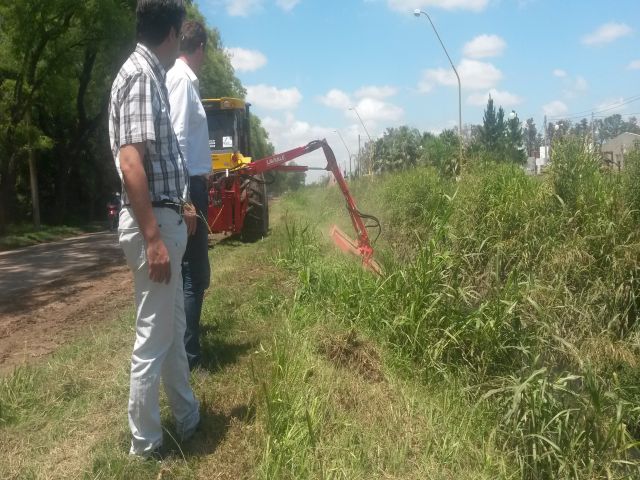 El intendente García Aresca supervisó el funcionamiento de nueva máquina