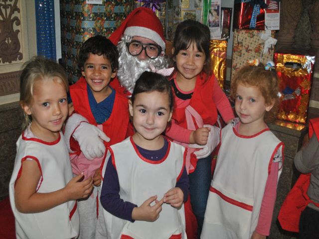 Más de 150 niños visitaron a  Papá Noel   