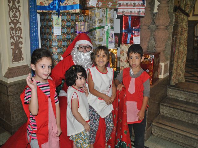 Más de 150 niños visitaron a  Papá Noel   