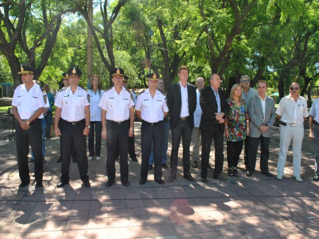 Se entregaron nuevos móviles policiales