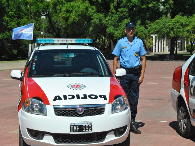 Se entregaron nuevos móviles policiales