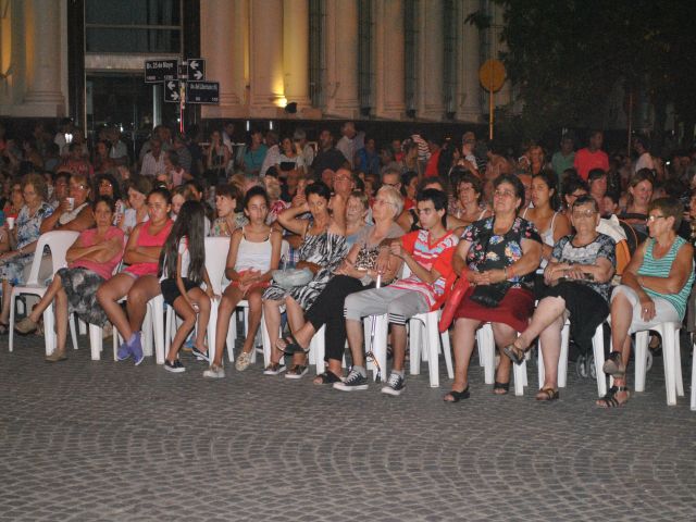 El Centro Cívico fue escenario de una nueva noche de la peatonal