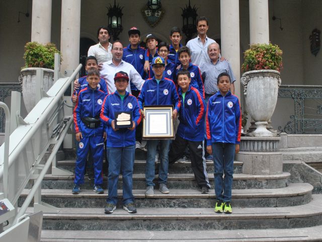 El Municipio recibió la visita del Club Espíritu Santo de Ecuador