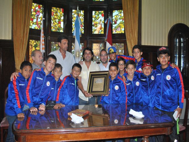 El Municipio recibió la visita del Club Espíritu Santo de Ecuador