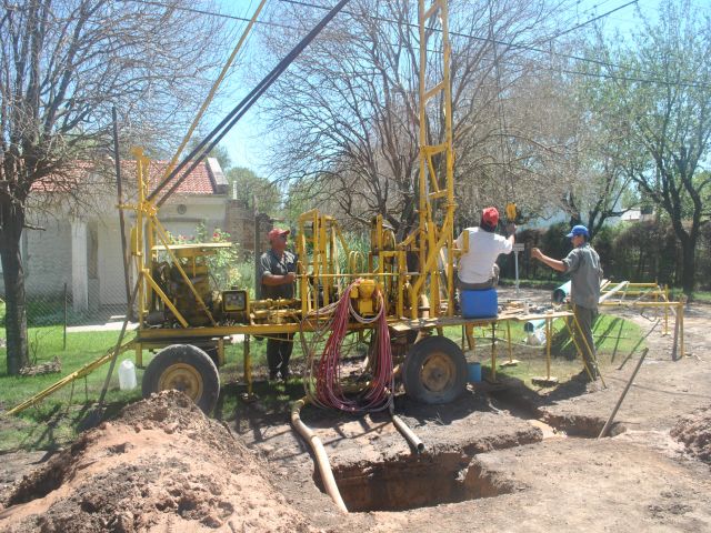 Cordón cuneta para El Prado y mejoras en calles