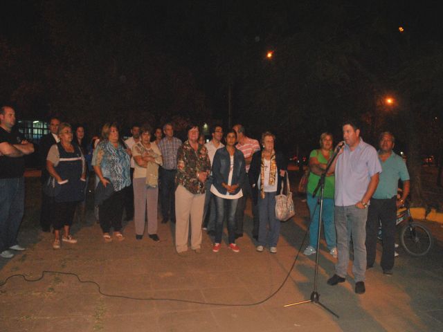 García Aresca inauguró las luces en el Parque Cincuentenario