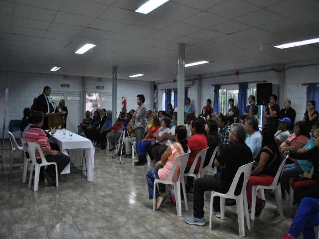 García Aresca entregó 40 nuevas escrituras sociales