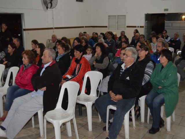 Nueva reunión para que vecinos obtengan escrituras traslativa de dominio