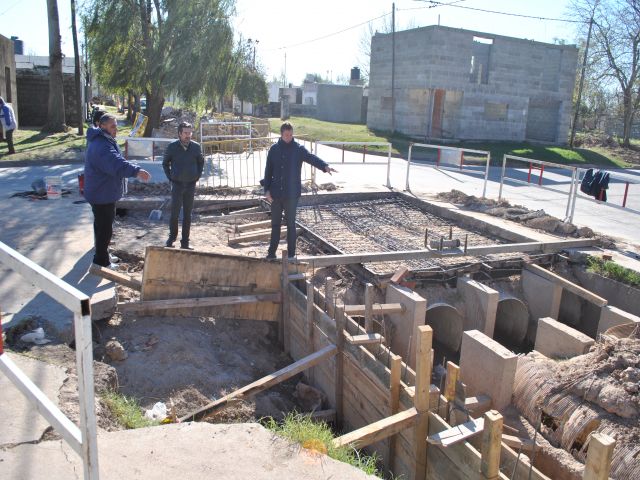   Se concretan obras de pavimento y mejora de desagües en barrio La Milka