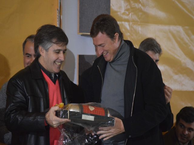 García Aresca participó de la inauguración de la pileta climatizada del C.A.S.I