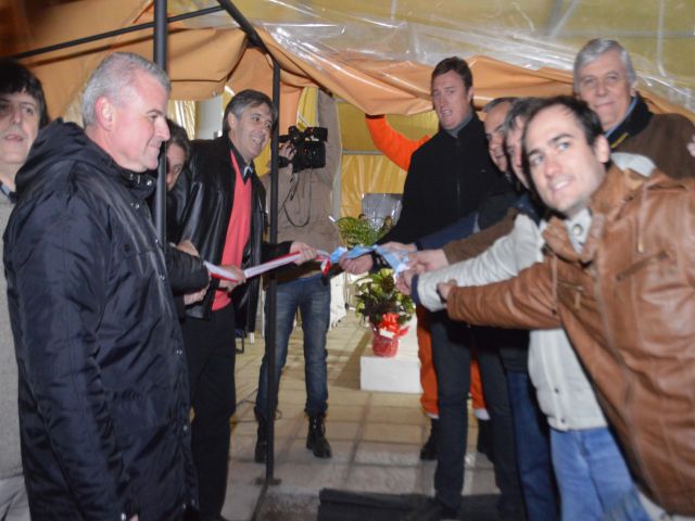 García Aresca participó de la inauguración de la pileta climatizada del C.A.S.I