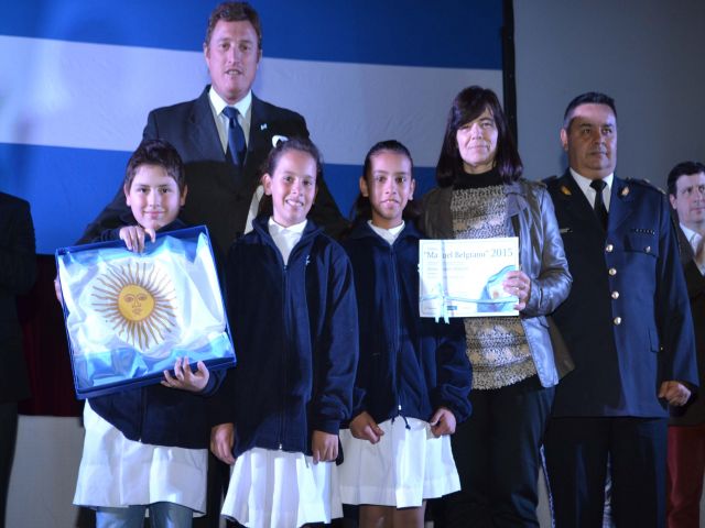 Entregaron la Distinción Manuel Belgrano a abanderados y escoltas