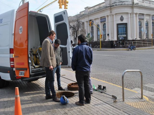 El intendente supervisó el estado de los desagües clocales de la ciudad