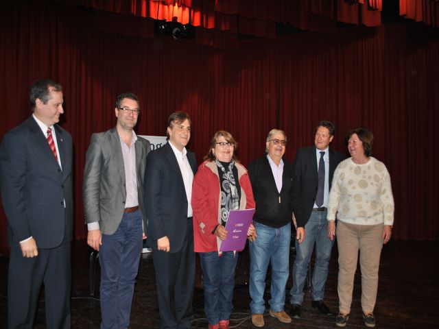 Llaryora entregó 23 escrituras sociales