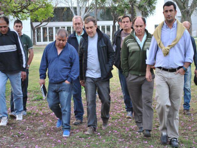 Llaryora se reunió con integrantes de Centros Vecinales