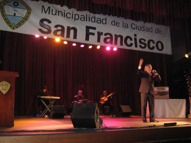 A teatro lleno se festejo el Día Internacional del Adulto Mayor