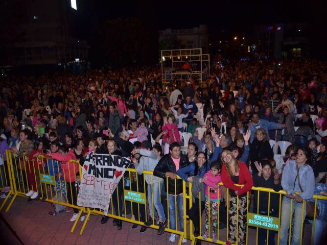 Multitudinario evento del Día de la Madre