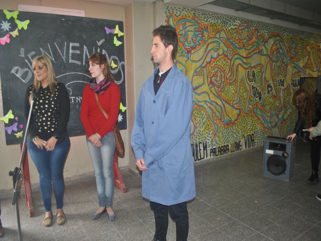 El municipio entregó guardapolvos de trabajo al Ipet 264