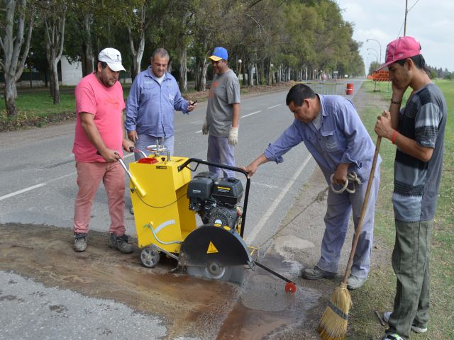 El municipio coloca lomos de burro en Av. Maipú