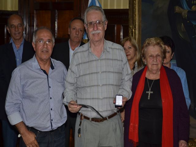 El municipio distinguió a empleados municipales 