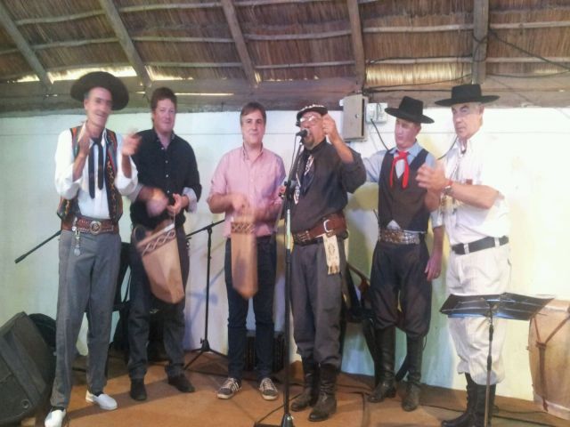 Llaryora participó de la inauguración del sistema lumínico de El Matrero