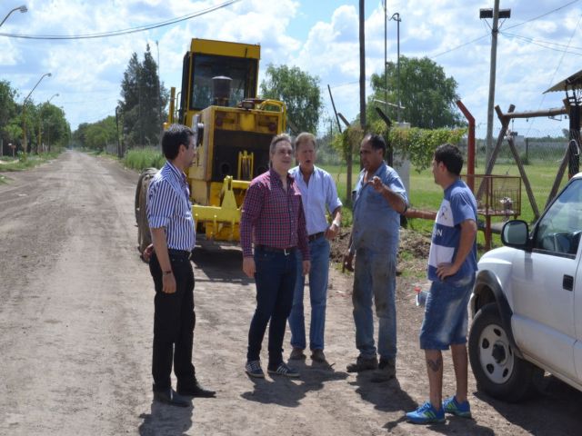 El intendente Martín Llaryora recorrió trabajos en barrio San Cayetano
