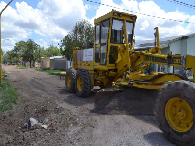 El intendente Martín Llaryora recorrió trabajos en barrio San Cayetano