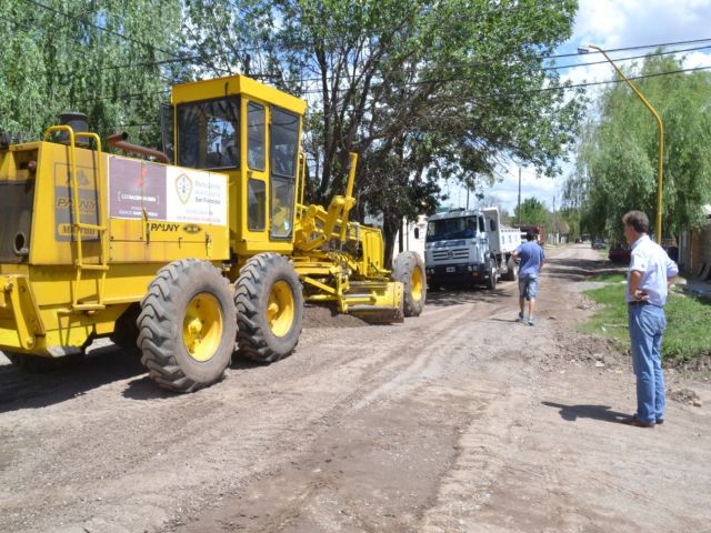 El intendente Martín Llaryora recorrió trabajos en barrio San Cayetano
