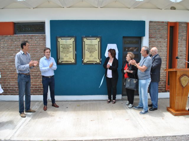 Llaryora inauguró el Polideportivo Municipal San Francisco