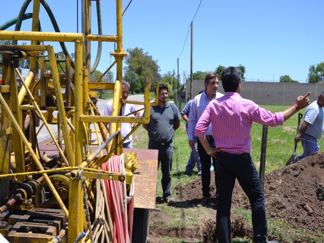 Instalación de bombas depresoras de napas en barrio La Milka
