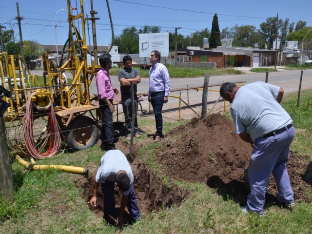 Instalación de bombas depresoras de napas en barrio La Milka