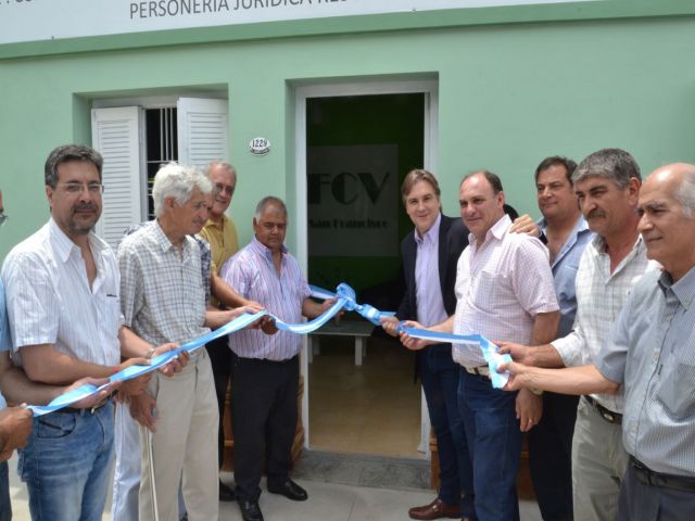 Emotiva inauguración de la sede de la Federación de Centros Vecinales