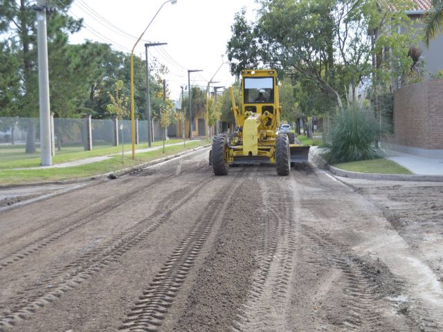 Continúan los trabajos en diversos barrios de la ciudad 