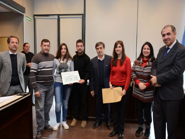 Distinción a deportistas e interés a Campaña contra cáncer 